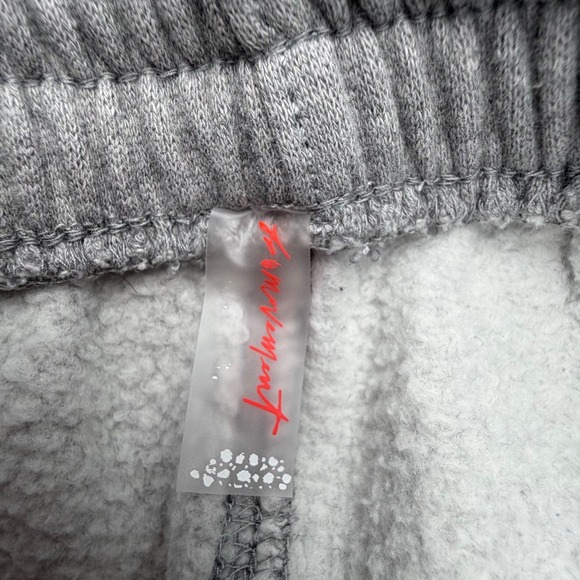 Free People Movement Heather Grey Relaxed Fleece Jogger Sweatpants Women Small - Picture 3 of 7